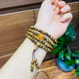 Vòng Tay Trầm Hương Tốc Thiên Nhiên 108 Hạt Phối Lu Trú Bình An - Thắng Giang