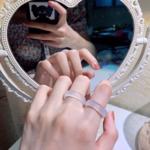 Nhẫn Đá Chalcedony Trắng Thiên Nhiên - Thắng Giang