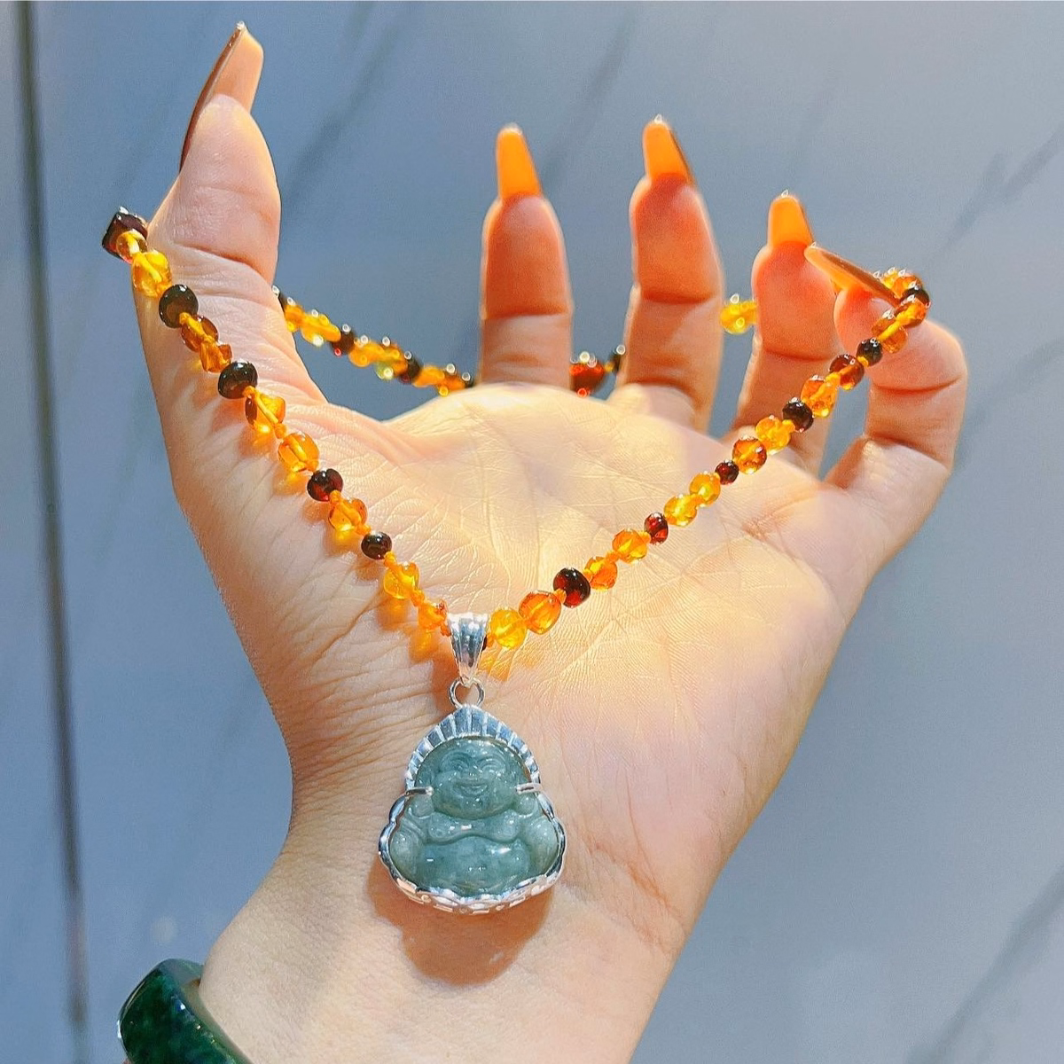 Vòng Cổ Hổ Phách Phối Phật Di Lặc Ngọc Cẩm Thạch - Thắng Giang