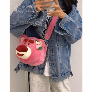 Túi Xách Đeo Chéo Gấu Dâu Tây Lotso Đính Hoa Size Lớn Bản Dây Đeo Lông Nhung Mềm Mịn Chuẩn Form - Dmastore