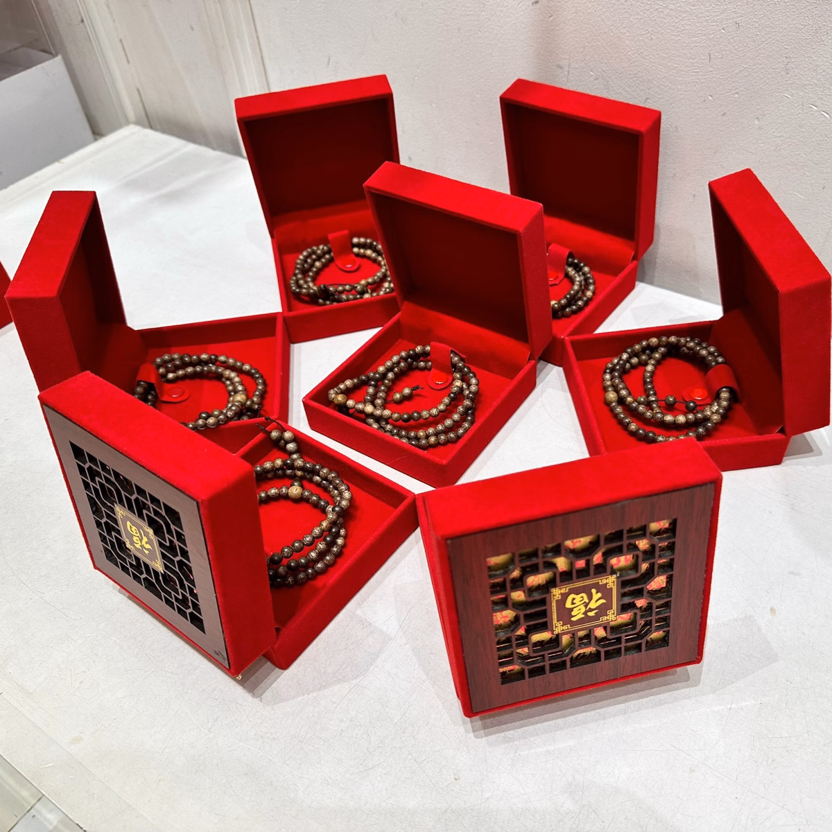 Vòng Tay Trầm Hương Tốc Thiên Nhiên 6 Ly Tặng Hộp Đựng Sang Trọng - Thắng Giang - Ảnh 3