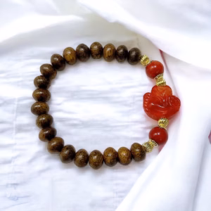 Vòng Tay Hồ Ly Ngọc Cẩm Thạch Huyết Thiên Nhiên Phối Trầm Tốc Dẹt - Thắng Giang