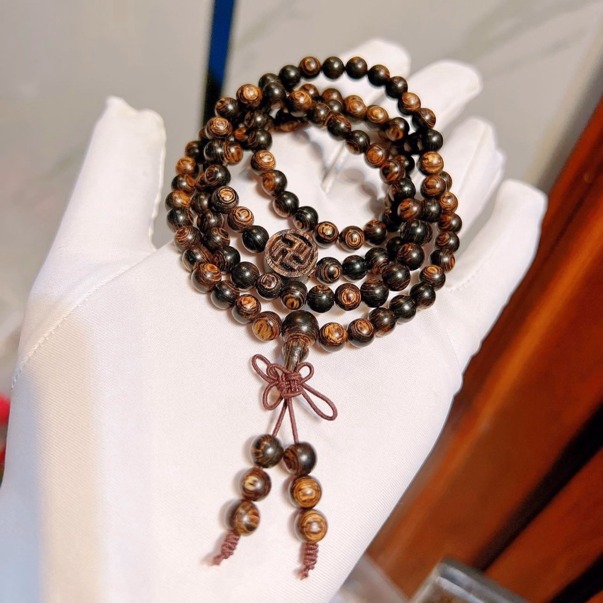 Vòng Tay Chữ Vạn Trầm Hương Sánh Chìm Thiên Nhiên - Thắng Giang - Ảnh 3