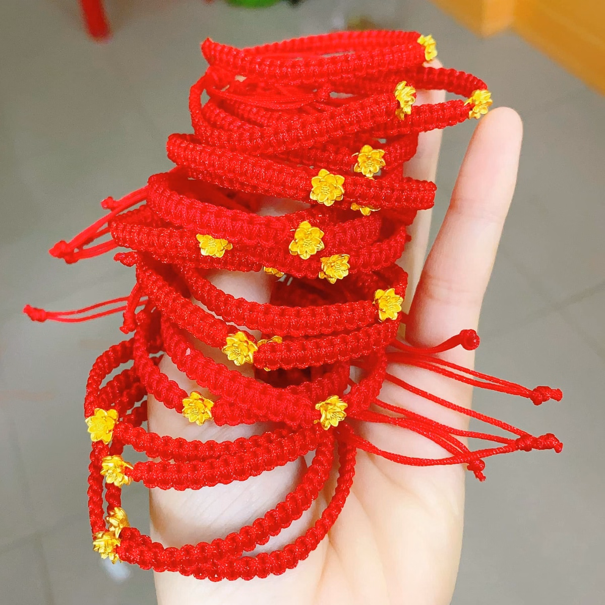 Vòng Tay Sen Tết Chỉ Đỏ May Mắn - Thắng Giang - Ảnh 3