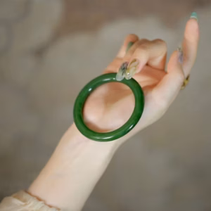 Vòng Tay Bản Khối Ngọc Bích Tân Cương 8 Ly - Thắng Giang