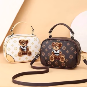 Túi Xách Nữ Thời Trang Đeo Chéo Đeo Vai Họa Tiết Con Gấu Nhung Đẹp 04 - Larita Fashion
