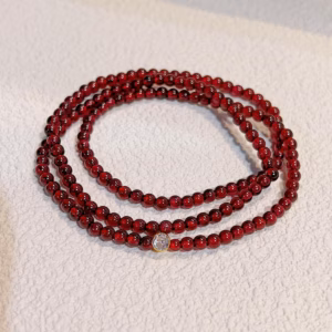 Vòng Tay Ngọc Hồng Lựu Thiên Nhiên Phối Kim Vàng - Thắng Giang