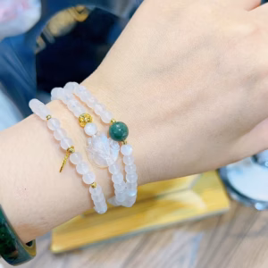 Vòng Tay Hồ Ly Đá Moonstone Mặt Trăng Charm Vàng - Thắng Giang