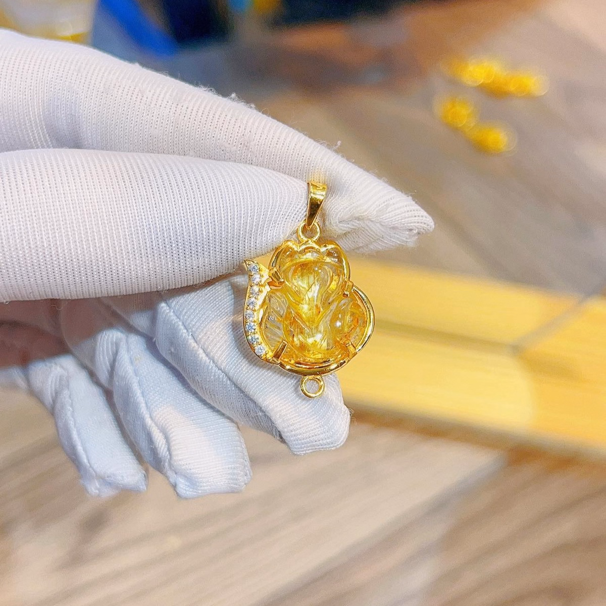 Mặt Dây Chuyền Hồ Ly Thạch Anh Tóc Vàng Thiên Nhiên Bọc Vàng Tây 10 Kara - Thắng Giang