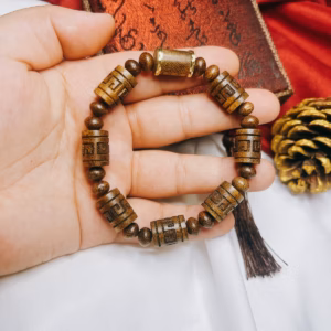 Vòng Tay Nam Trầm Hương Tốc Thiên Nhiên Khắc Lu Bọc Charn Xi Vàng - Thắng Giang