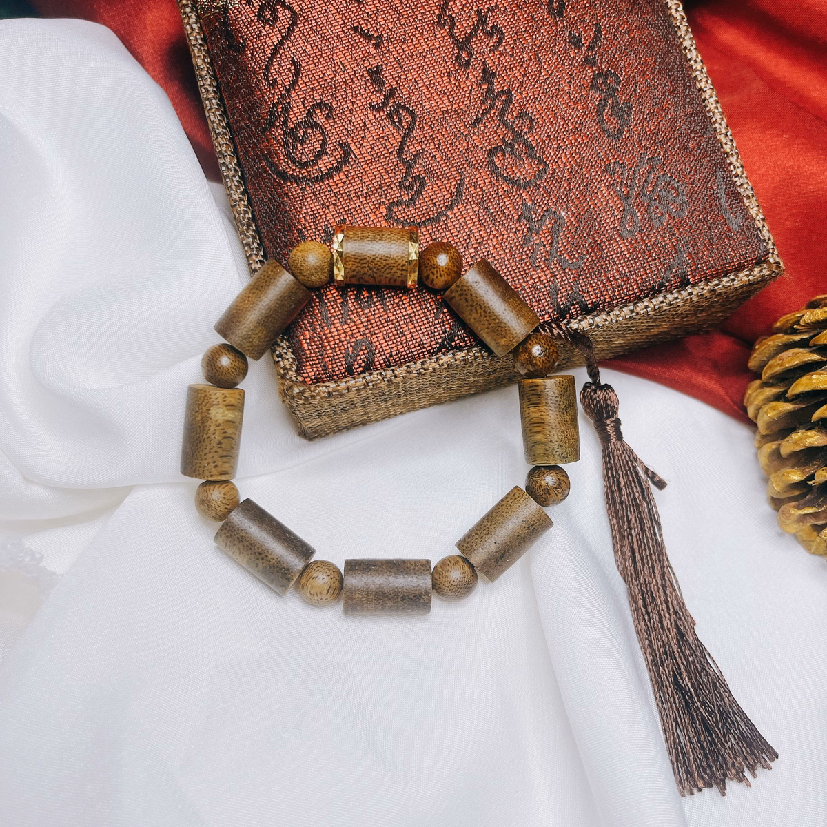 Vòng Tay Trầm Hương Tốc Thiên Nhiên Lu Bọc Xi Vàng - Thắng Giang - Ảnh 2