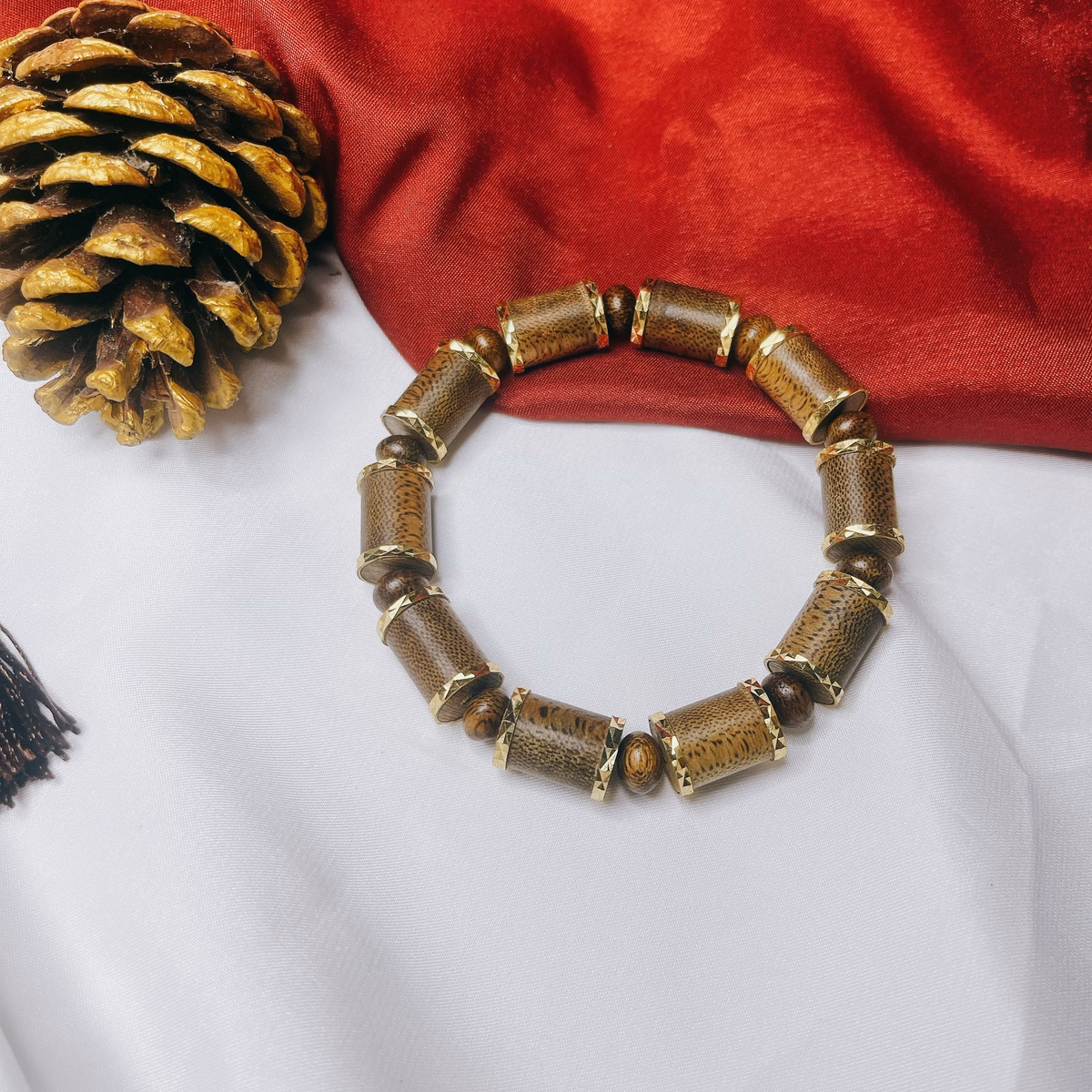 Vòng Tay Trầm Hương Tốc Thiên Nhiên Bọc Xi Vàng - Thắng Giang - Ảnh 4