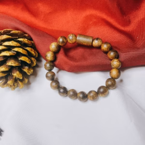 Vòng Tay Trầm Hương Tốc Vân Già Thiên Nhiên Phối Lu - Thắng Giang