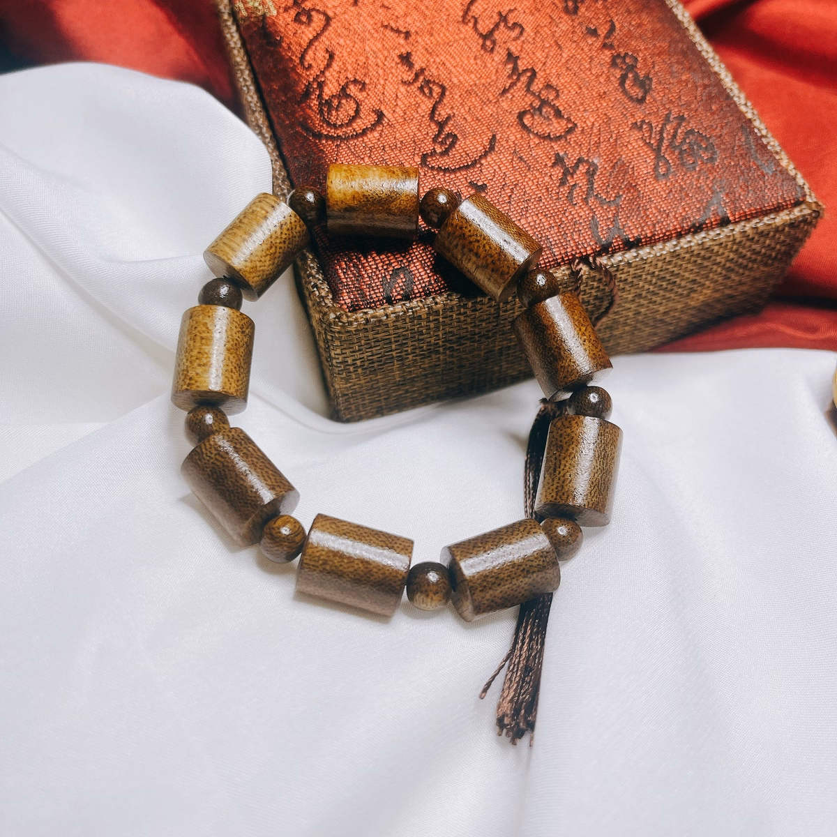 Vòng Tay Lu Thống Trầm Hương Tốc Thiên Nhiên 12 Ly - Thắng Giang - Ảnh 5