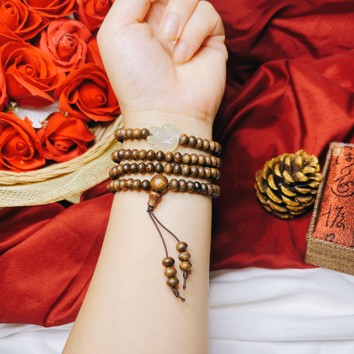 Vòng Tay Trầm Hương Tốc Dẹt Phối Hồ Ly Ngọc Cẩm Thạch Thiên Nhiên - Thắng Giang