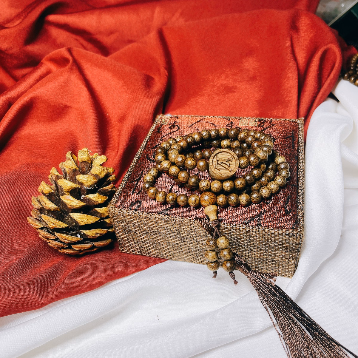 Vòng Tay Chữ Trầm Hương Tốc Thiên Nhiên - Thắng Giang