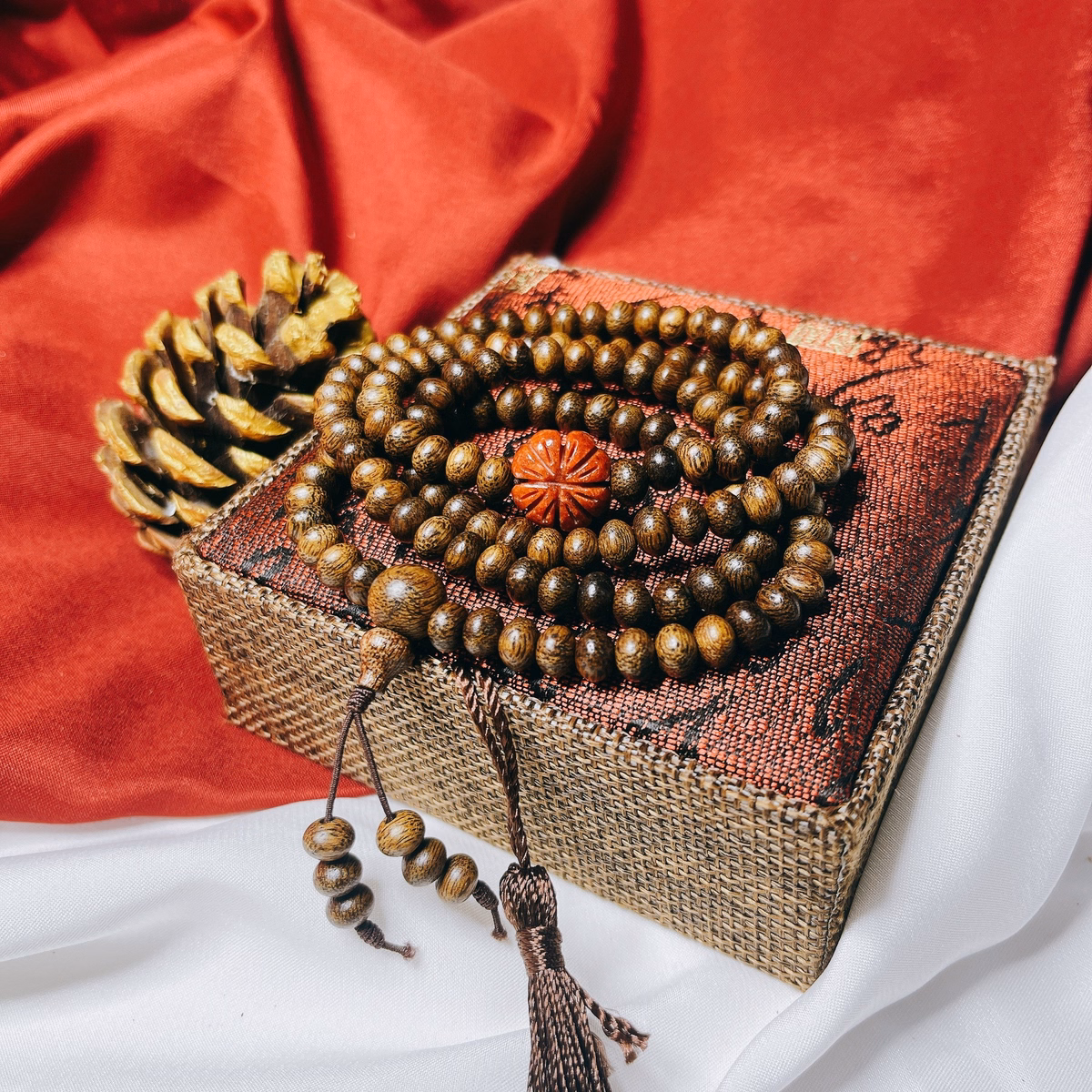 Vòng Tay Trầm Hương Tốc Dẹt Thiên Nhiên Phối Cỏ Bốn Lá Cẩm Thạch - Thắng Giang - Ảnh 5