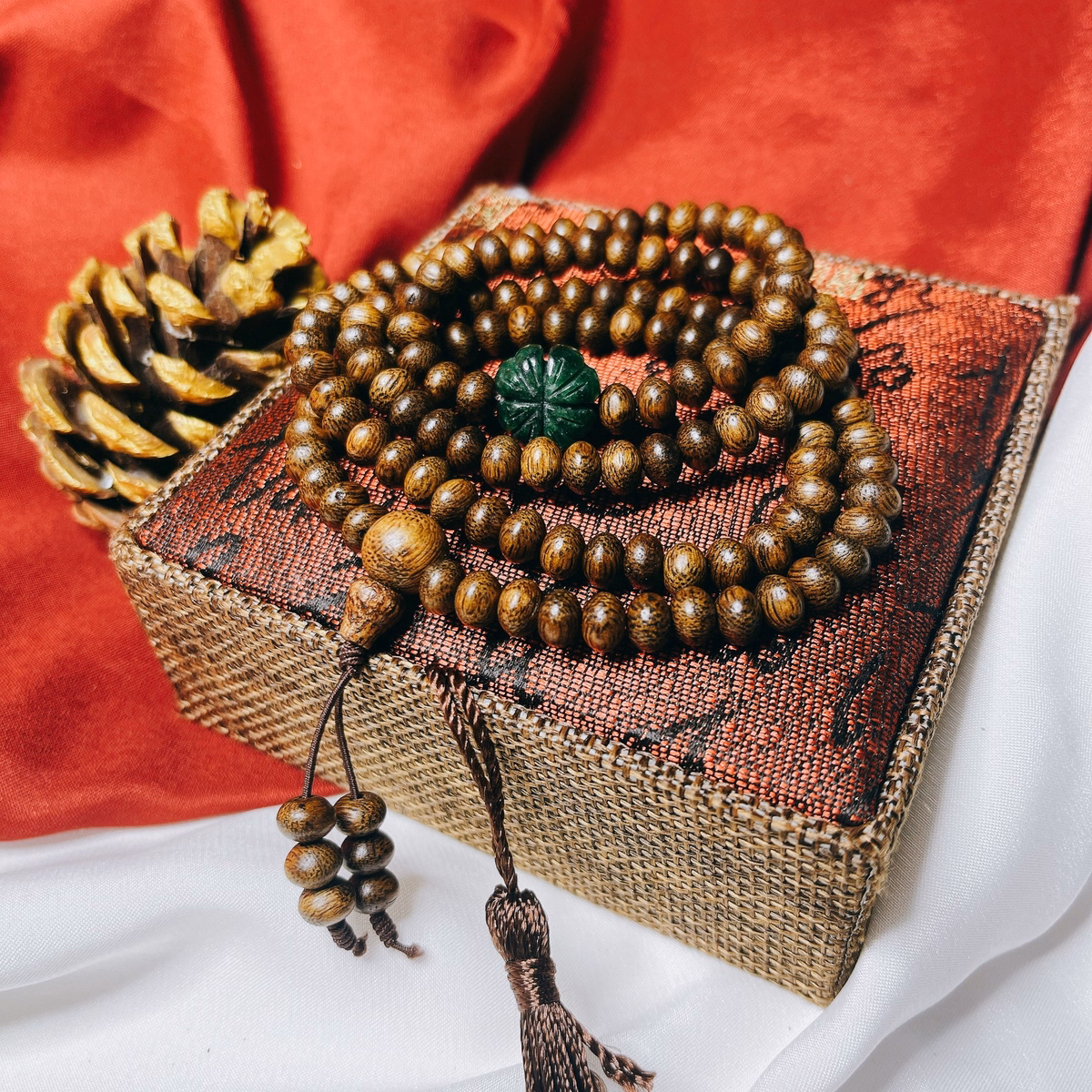 Vòng Tay Trầm Hương Tốc Dẹt Thiên Nhiên Phối Cỏ Bốn Lá Cẩm Thạch - Thắng Giang - Ảnh 8