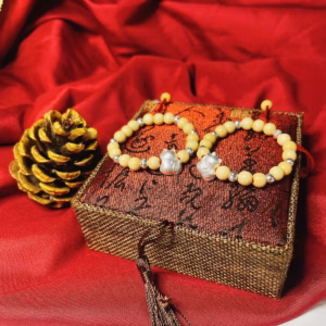 Vòng Tay Dâu Tằm Phối Mèo Thần Tài Bạc Ta Cao Cấp - Thắng Giang