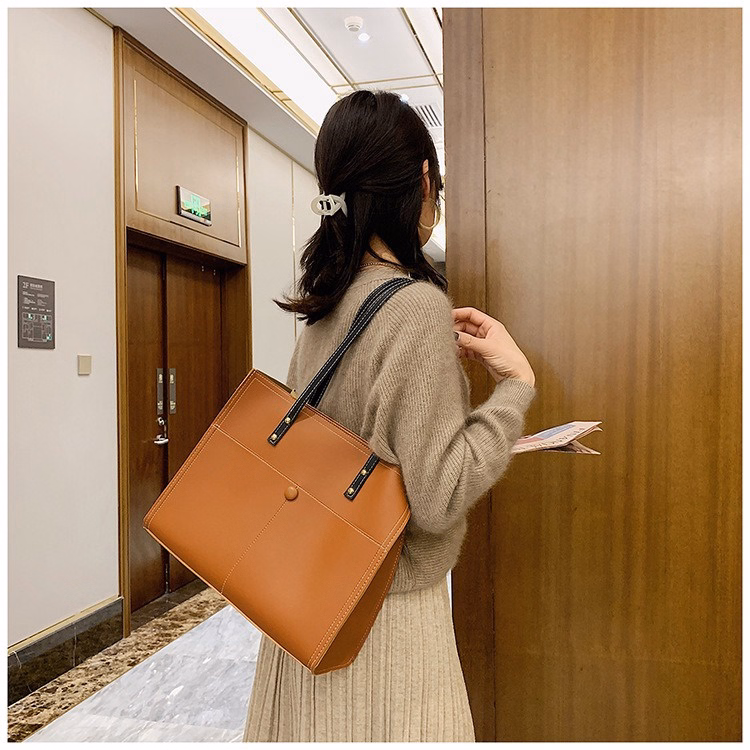 Túi Xách Tone Nữ Công Sở Đi Làm Phong Cách Ulzzang Cỡ Lớn Kèm Phụ Kiện Con Vịt Bông 213 - Larita Fashion - Ảnh 10