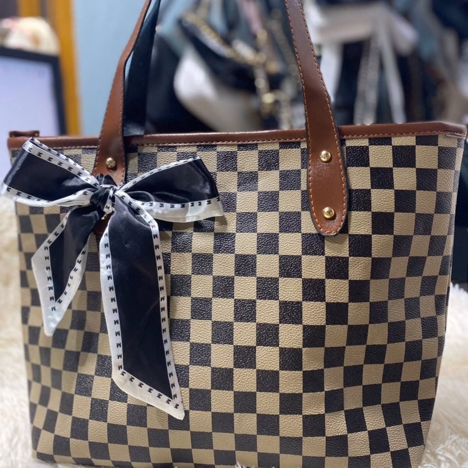 Túi Xách Tote Nữ Công Sở Họa Tiết Kẻ Đi Làm Phong Cách Alzzang Cỡ Lơn Kèm Nơ Xinh Đi Chơi 212 - Larita Fashion - Ảnh 3