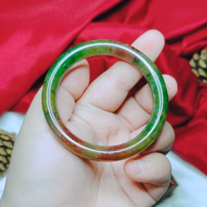 Vòng Tay Cẩm Thạch Tứ Quý Thiên Nhiên Màu Hỗn Hợp - Thắng Giang