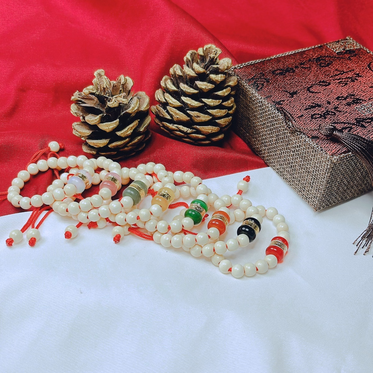 Vòng Tay Dâu Tằm Lu Thống - Thắng Giang