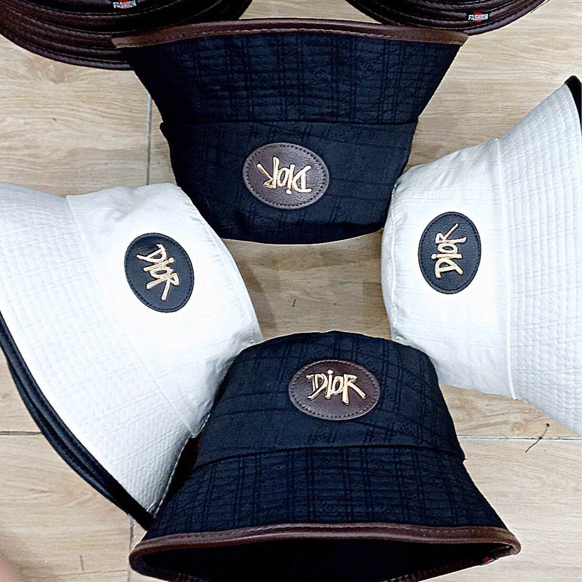 Mũ Bucket, Nón Tai Bèo Vải Kaki Thời Trang Nam Nữ Họa Tiết Logo Dior - Shop Mẹ Bống - Ảnh 4