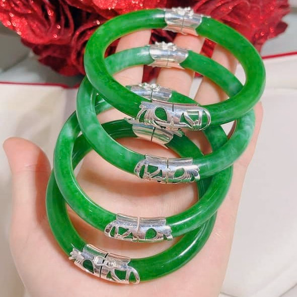 Vòng Tay Ngọc Cẩm Thạch Thiên Nhiên Bọc Bạc Ta - Thắng Giang - Ảnh 6