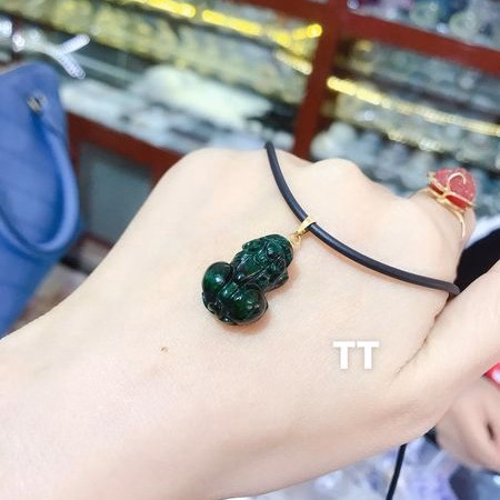 Mặt Dây Chuyền Tì Hưu Ngọc Cẩm Thạch Sơn Thủy Thiên Nhiên Móc Vàng Tây 10 Kara - Thắng Giang - Ảnh 2