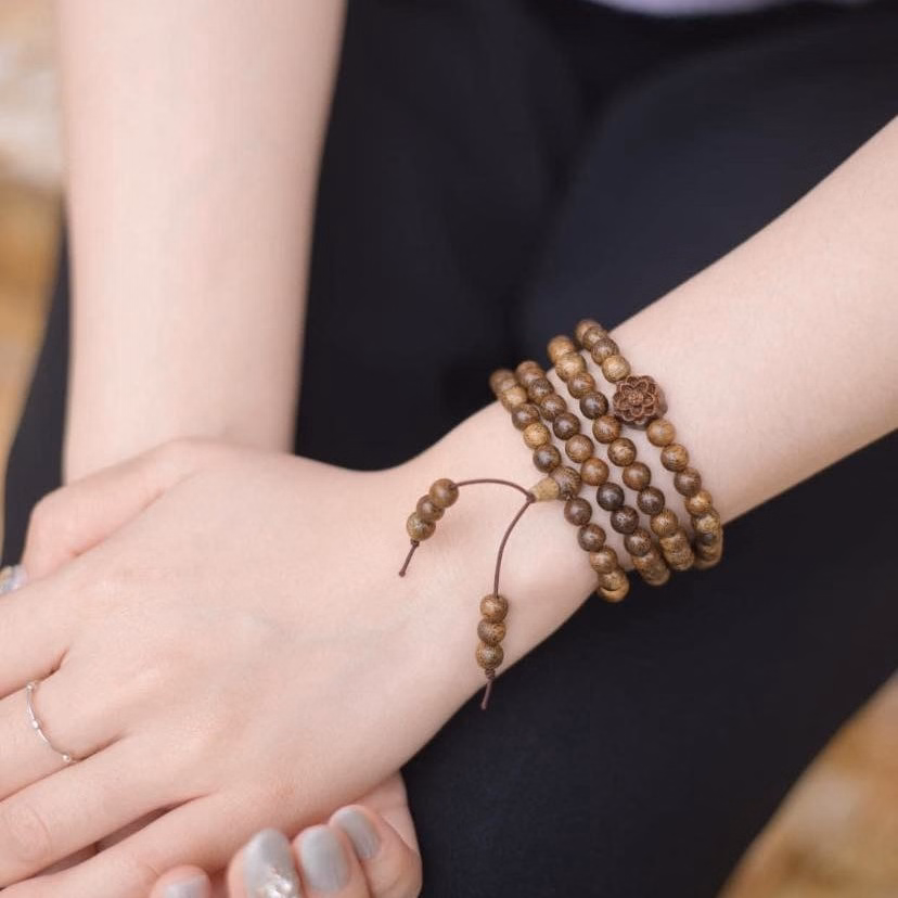 Vòng Tay Trầm Hương Tốc Thiên Nhiên 108 Hạt Phối Sen - Thắng Giang - Ảnh 17