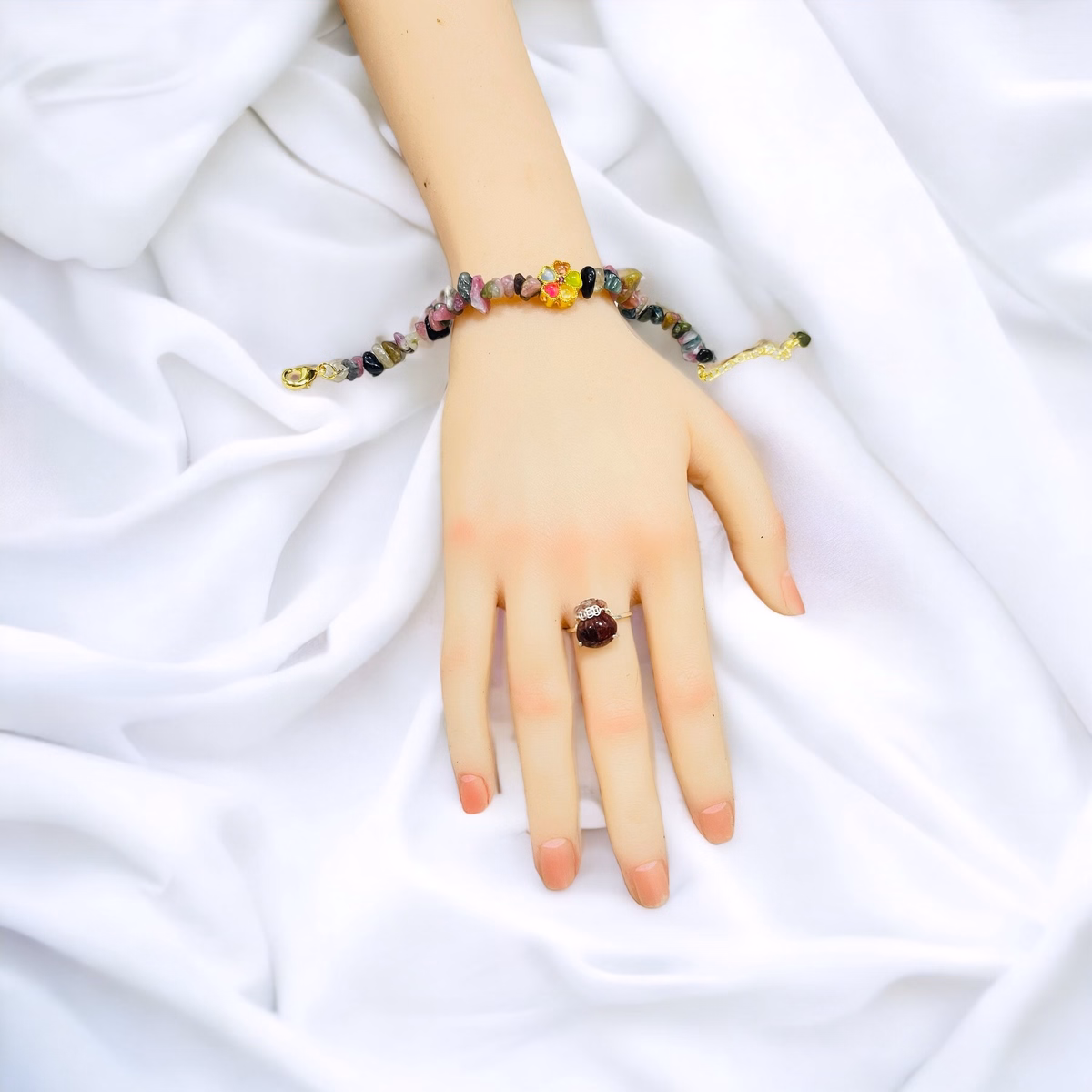 Vòng Tay Charm Hoa Đá Tourmaline Vụn Thiên Nhiên - Thắng Giang - Ảnh 3