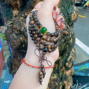 Vòng Tay Trầm Hương Sánh Chìm Thiên Nhiên Phối Hạt Ngọc Bích - Thắng Giang