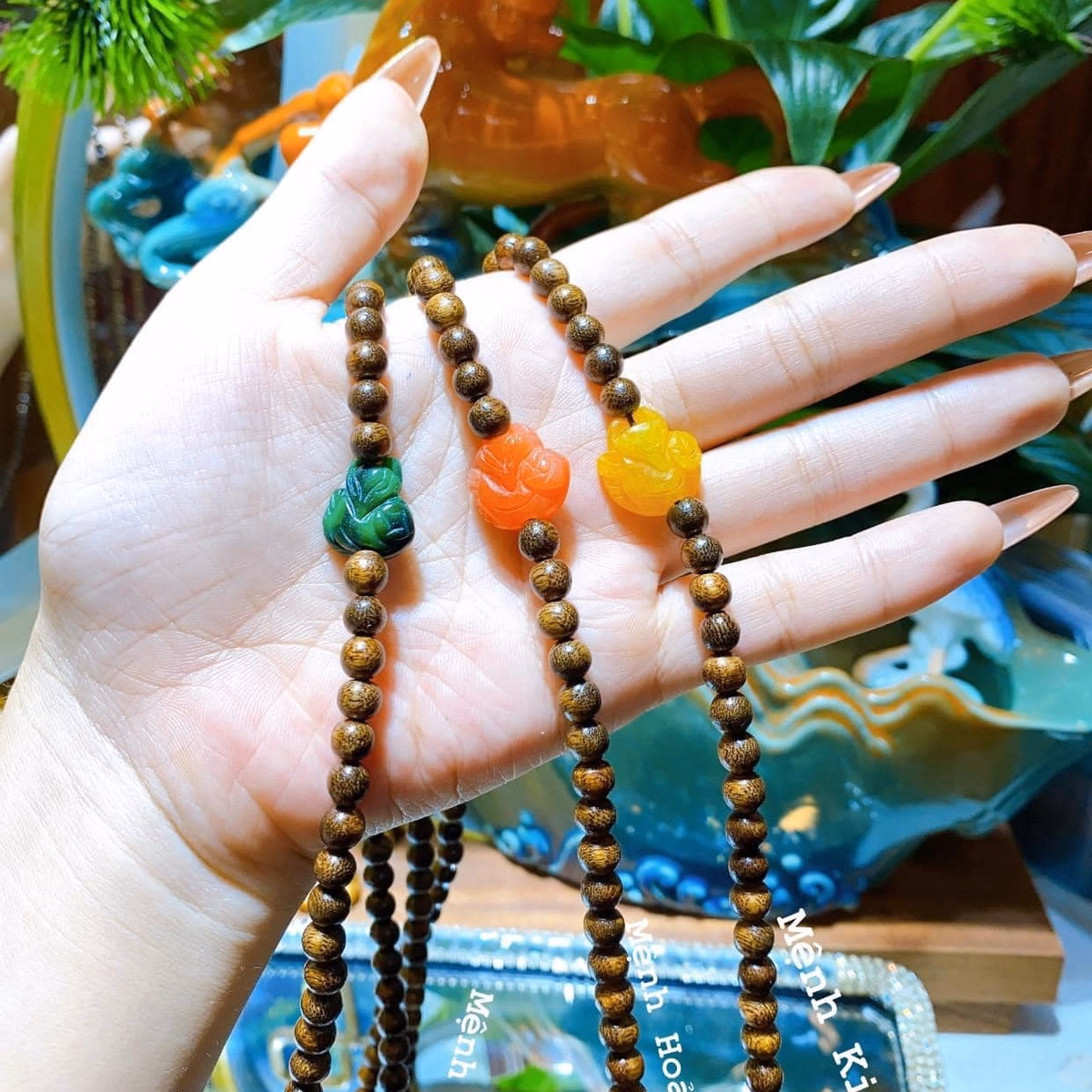 Vòng Tay Trầm Hương Tốc Hồ Ly Ôm Hoa Cẩm Thạch Thiên Nhiên - Thắng Giang