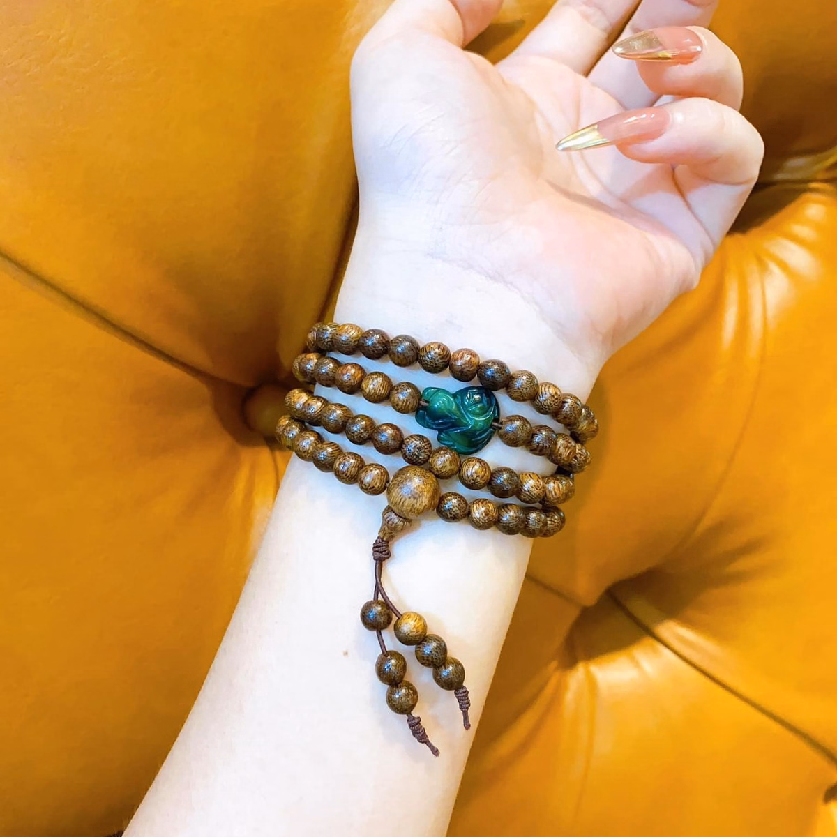 Vòng Tay Trầm Hương Tốc Hồ Ly Ôm Hoa Cẩm Thạch Thiên Nhiên - Thắng Giang - Ảnh 2