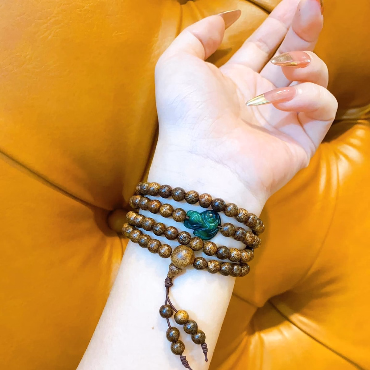 Vòng Tay Trầm Hương Tốc Hồ Ly Ôm Hoa Cẩm Thạch Thiên Nhiên - Thắng Giang - Ảnh 3