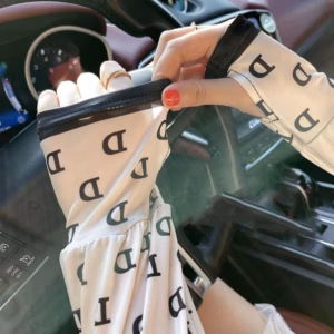 Găng Tay Chống Nắng Dáng Rộng Vải Lụa Mát In Hoa Xinh Xắn Giao Màu Ngẫu Nhiên - Be Yourself