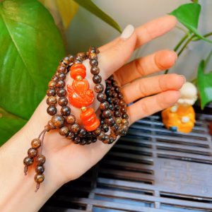 Vòng Tay Trầm Hương Sánh Phối Hồ Ly Ngũ Điếu Cẩm Thạch Phối Bi Xi Vàng - Thắng Giang