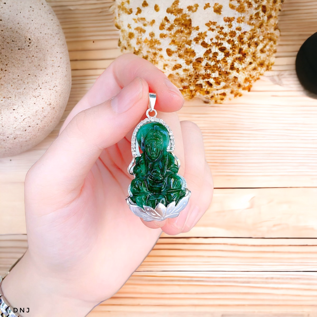 Mặt Dây Chuyền Quan Thế Âm Ngọc Cẩm Thạch Sơn Thủy Thiên Nhiên Bọc Bac Ta - Thắng Giang - Ảnh 2