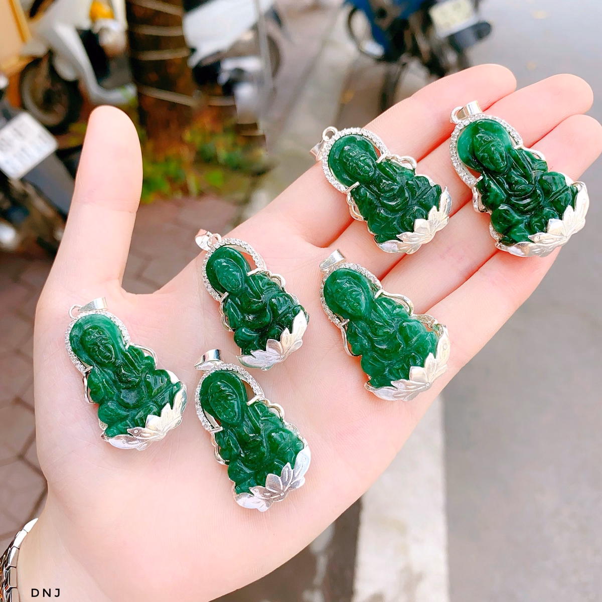 Mặt Dây Chuyền Quan Thế Âm Ngọc Cẩm Thạch Sơn Thủy Thiên Nhiên Bọc Bac Ta - Thắng Giang - Ảnh 5