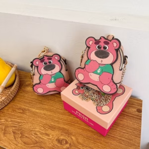 Túi Đeo Chéo Họa Tiết Gấu Dâu Tây Thời Trang Mới Pp445 - Pipi Store