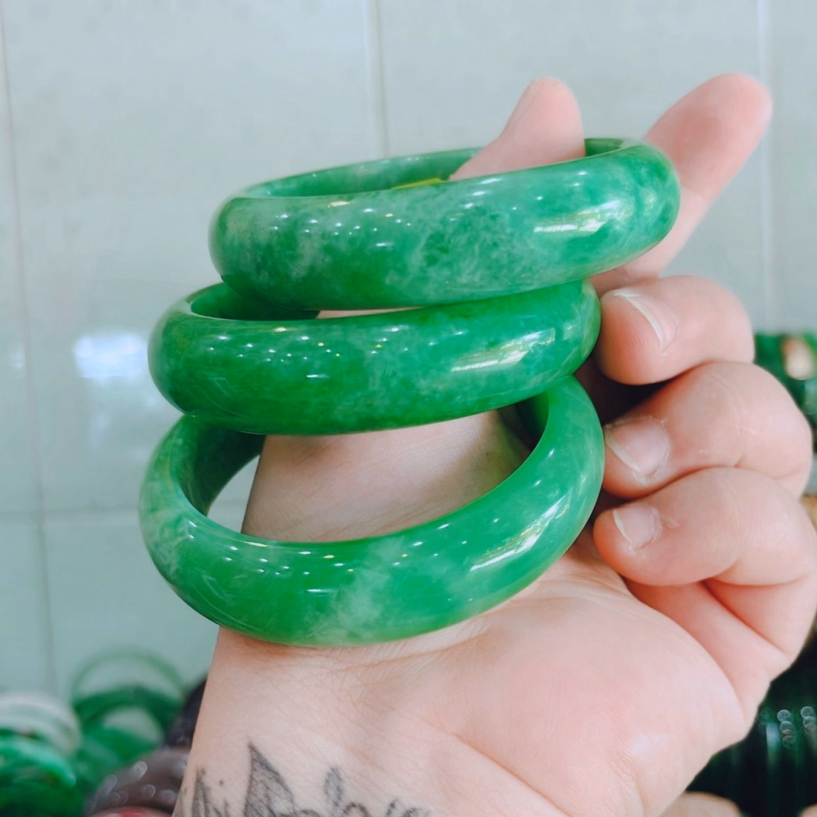 Vòng Tay Bản Hẹ Cẩm Thạch Xanh Thiên Nhiên - Thắng Giang - Ảnh 5