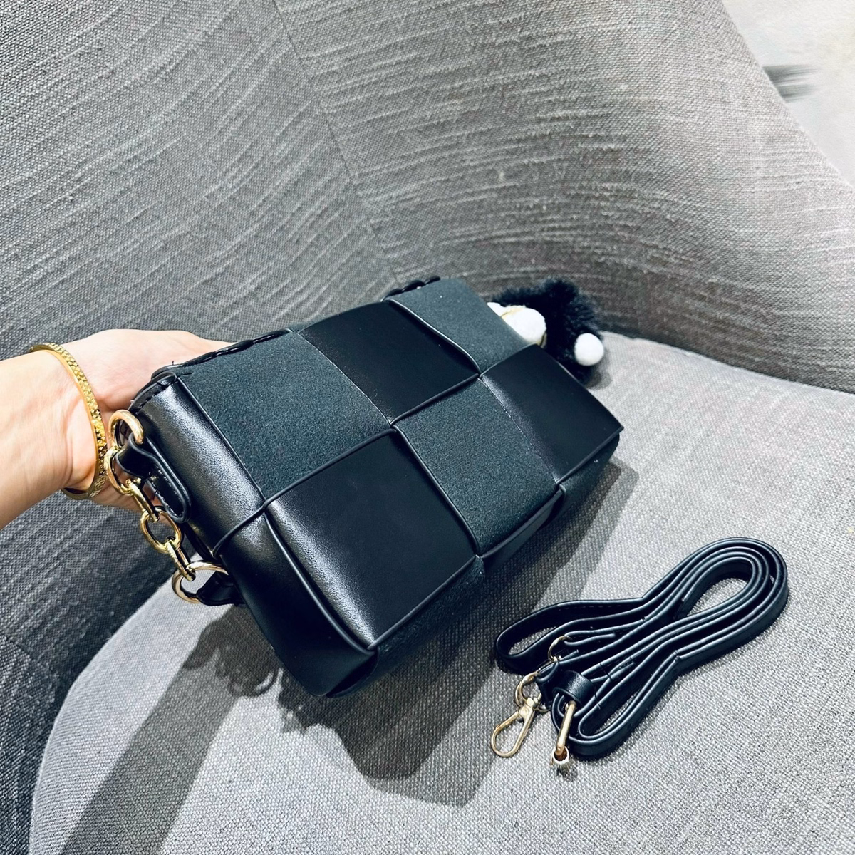 Túi Xách Nữ Đeo Chéo Đeo Vai Tặng Kèm Kèm Móc Khóa Dễ Thương Thời Trang 931 - Ảnh 4