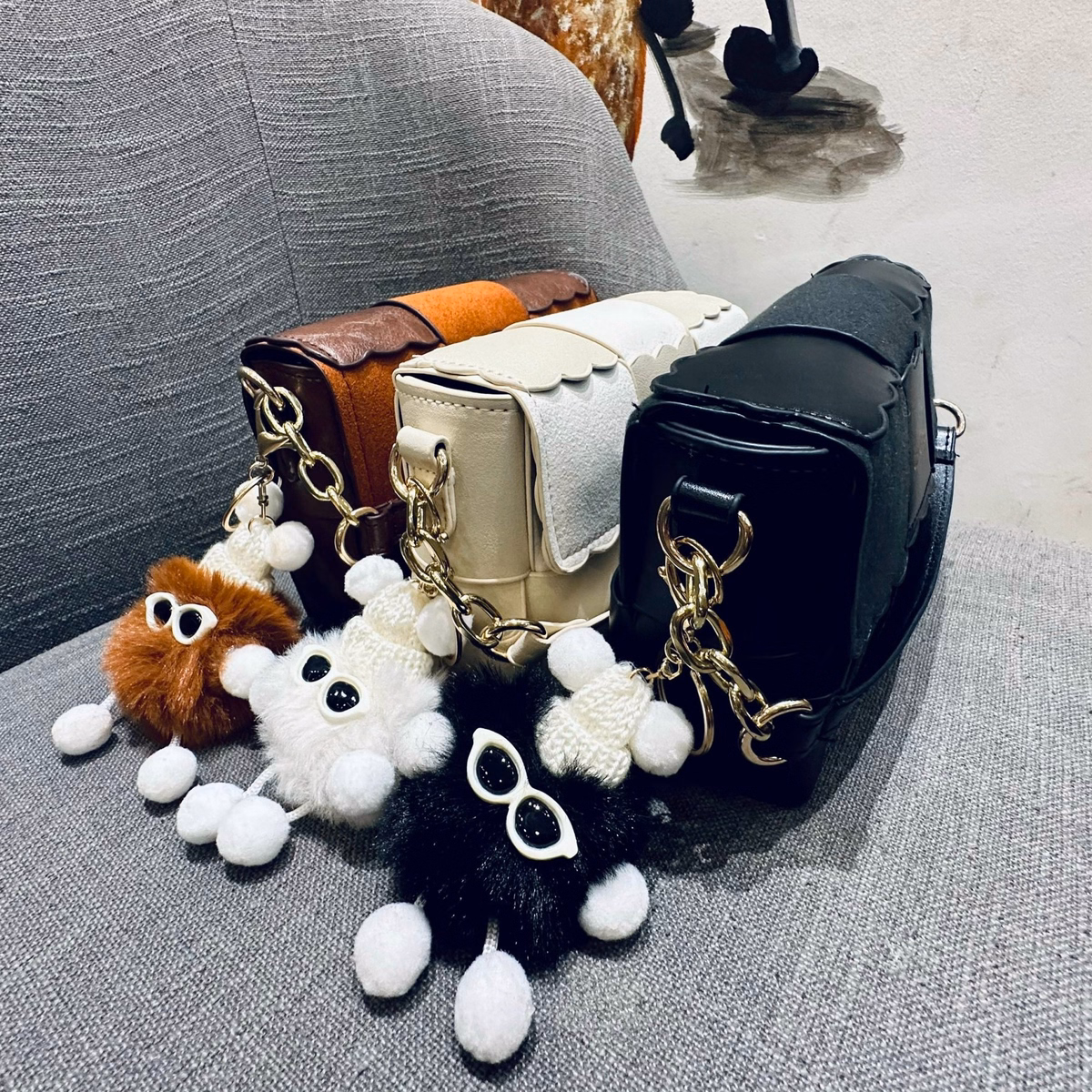 Túi Xách Nữ Đeo Chéo Đeo Vai Tặng Kèm Kèm Móc Khóa Dễ Thương Thời Trang 931 - Ảnh 5