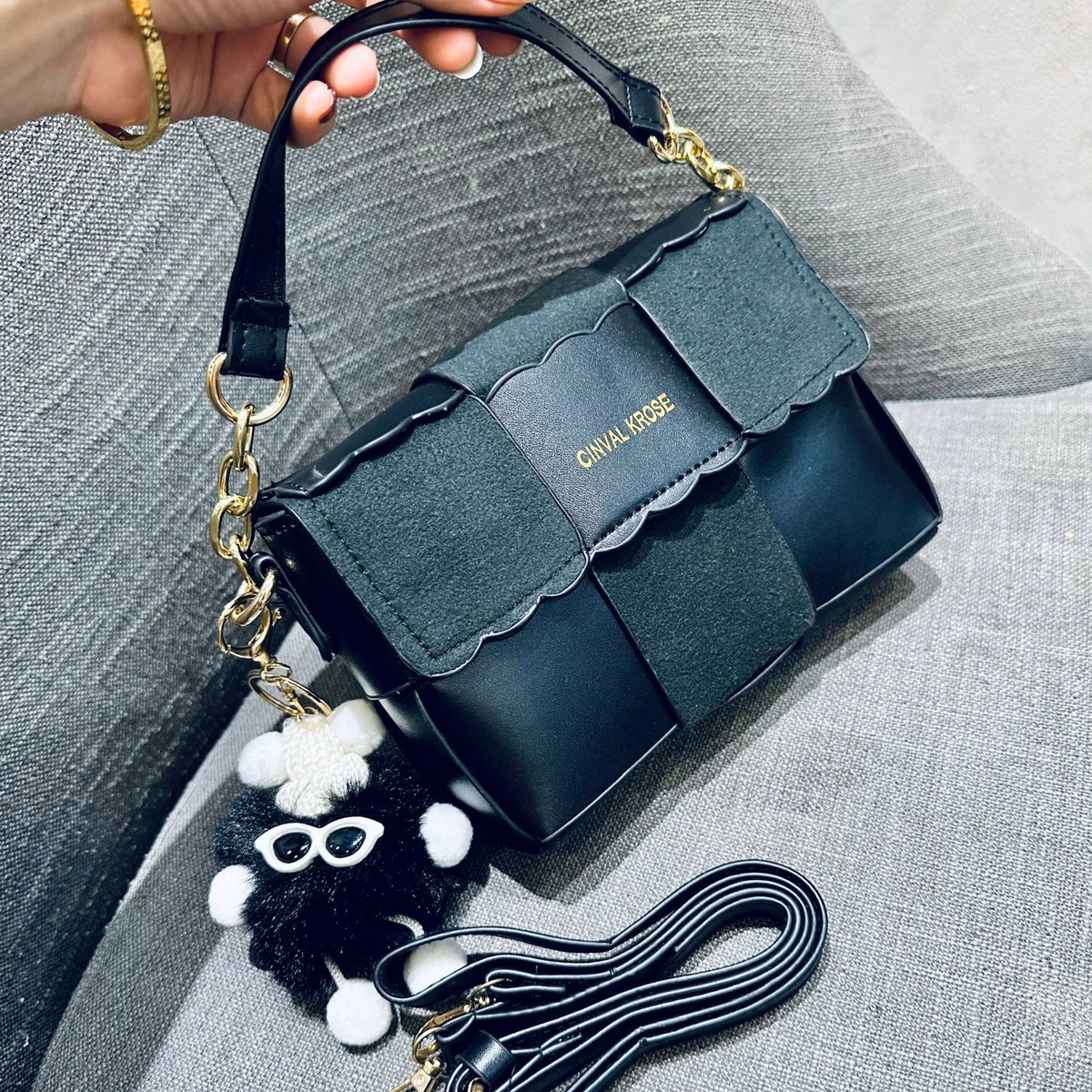 Túi Xách Nữ Đeo Chéo Đeo Vai Tặng Kèm Kèm Móc Khóa Dễ Thương Thời Trang 931 - Ảnh 6