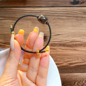 Vòng Tay Lu Thống Thạch Anh Tóc Đen Thiên Nhiên - Thắng Giang