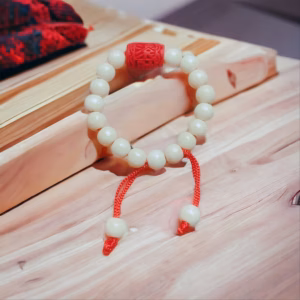 Vòng Tay Dâu Tằm Phối Lu Thống Chu Sa Cho Bé - Thắng Giang